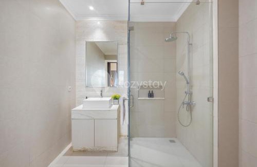 Sudirman Central Business District Apartment | Alvion by Kozystay - SCBD