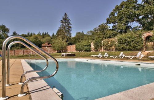 Alderbury House | Alward House by Group Retreats