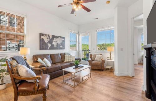 Indian Point House | Always 80 and Sunny - Silver Dollar City