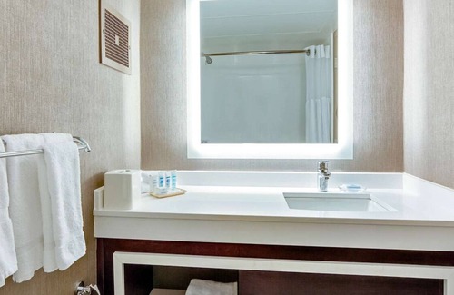 Atlanta Hotel | Always a Great Idea To Unwind! Pet-Friendly, w/Pool, Near Cumberland Mall
