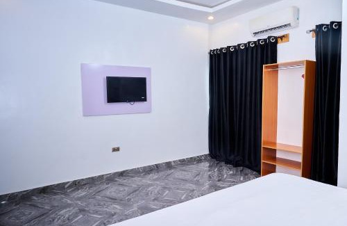 Ogombo Hotel | Always Inn Lounge & Hotel