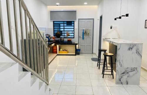 Bukit Bakri House | Alyn Home Muar II Wifi Netflix Coway