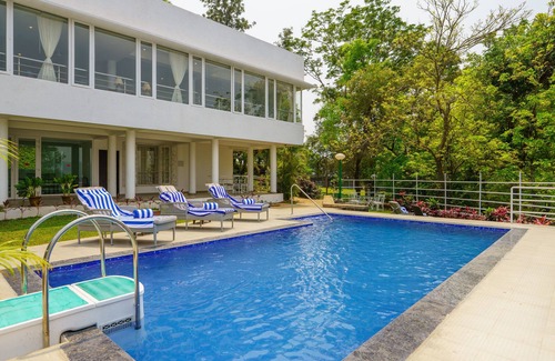 Lonavala Villa | Amã Stays & Trails White House, Lonavala