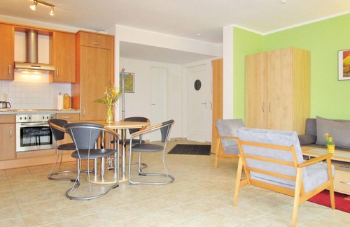 Wittenbeck Apartment | Am Grün 14/Bettina/WE 4: friendly and spacious 2-room apartment