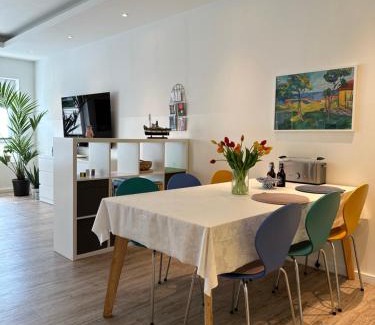Flensburg Apartment | Am kleinen Mühlenteich - Zentrale ruhige Lage mit Parkplatz und Fahrrädern