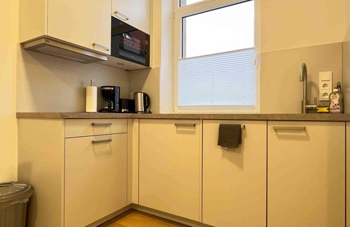 Amberg Apartment | (AM1082) Timely furnished apartment for fitters