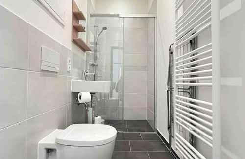 Amberg Apartment | (AM1082) Timely furnished apartment for fitters