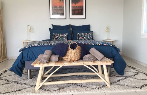 Pompignac House | Ama guest room