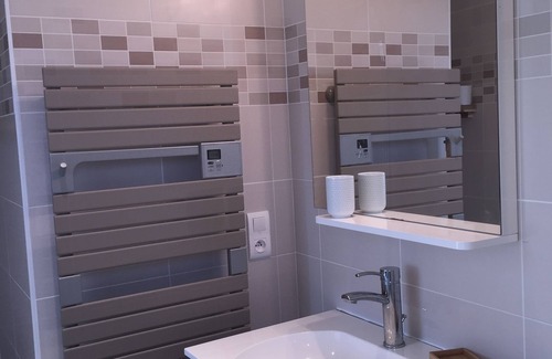 Pompignac House | Ama guest room