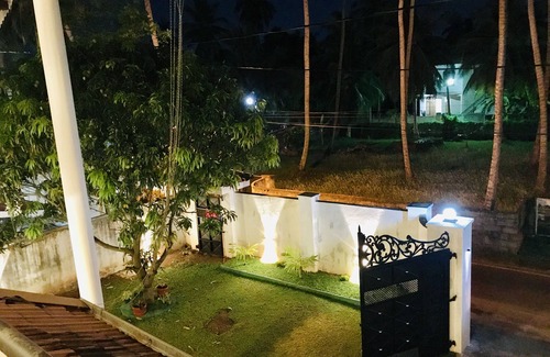 Negombo Villa | AMA VILLA FAMILY ROOM