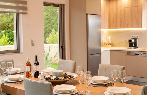 Perivolia Villa | Amaen Luxury House