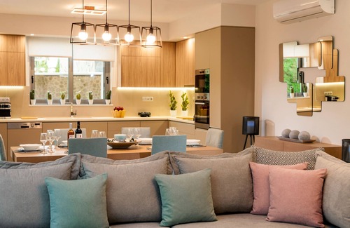 Perivolia Villa | Amaen Luxury House