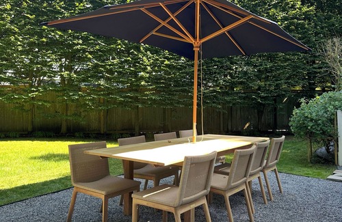 Amagansett North House | Amagansett Historic Ocelot Cottage - walk to town, bike to beach!