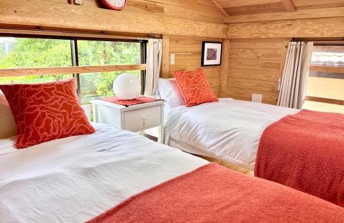 Amakusa House | Amakusa Log House with Sea and Sunset View