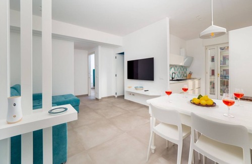 Sorrento City Centre Apartment | Amal - Elegant apt in Sorrento