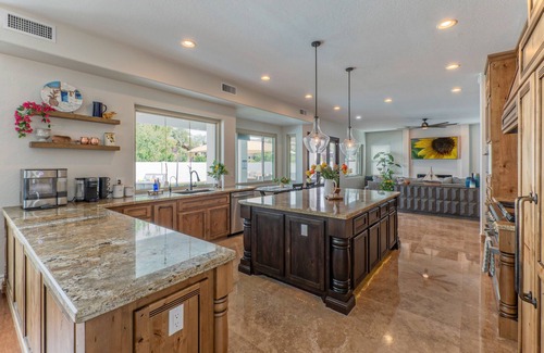 Arabian Views House | Amalfi Coast in Scottsdale- Heated pool, Foam pit & indoor playhouse