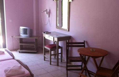 Kalogria Apartment | Amalia Hotel