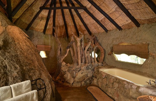 Matopos Cabin | Amalinda Lodge