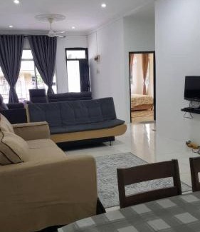 Seremban House | AMAN Homestay Senawang musliim only