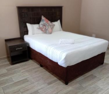 Klerksdorp House | AMANI PALMS GUEST HOUSE