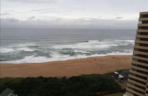 Kingsborough Apartment | Amanzimtoti Beach facing airbnb
