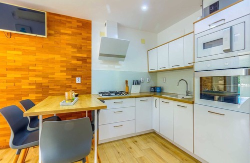 Rasohatica Villa | Amara Cottage - BeachFront gem with a heated pool up to five guests