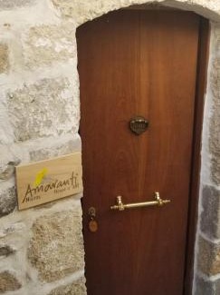 Mandraki House | Amaranti House n Art