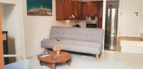 Mandraki House | Amaranti House n Art