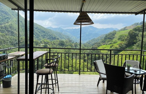 La Vega Cabin | Amari:cabaña Garzas, di Vega Cundinamarca. Balcón,terraza,jacuzzi