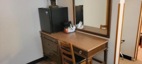 Redfield Hotel | Amaris Inn