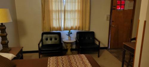 Redfield Hotel | Amaris Inn