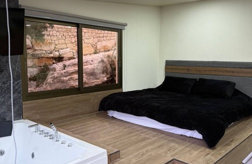 Kfardebian House | Amaruna Lb - Aroma