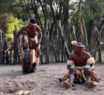 Umkhanyakude District Municipality Bed & Breakfast | Amathalente zulu village