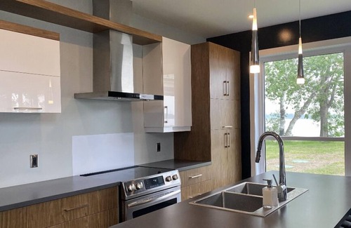 Saint-Timothee House | Amazing waterfront