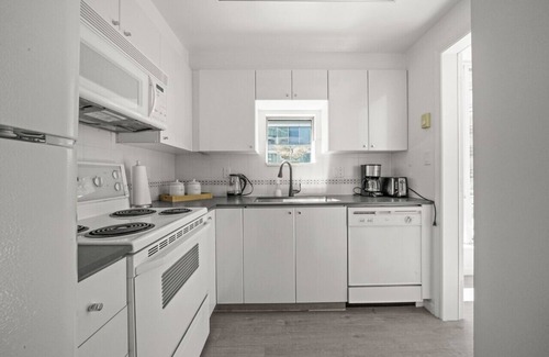 Coal Harbour Condo | Amazing 1 bedroom in Coal Harbour