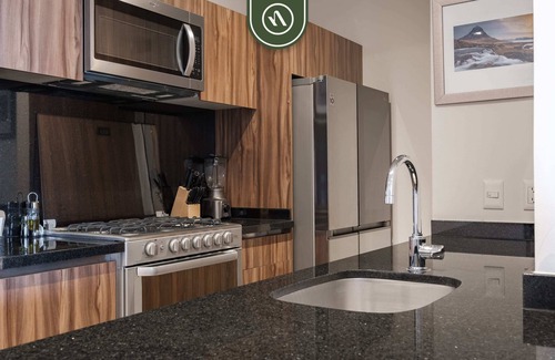 Cuauhtemoc Apartment | Amazing 1 BR Condo in Reforma - Pool - Queen Bed