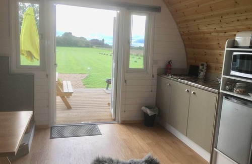 Kilnwick Cabin | Amazing 1bedroom cabin near Driffield in the wonderful East Riding of Yorkshire
