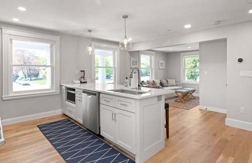Andover Apartment | Amazing 2 Bedroom 1.5 Bath, Fully Renovated, Andovers Historic Shawsheen Village