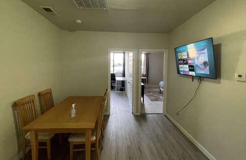 Hayward Apartment | Amazing 2 Bedroom 1 Bathroom Apartment in Hayward Downtown