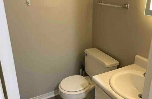 Bryant Apartment | Amazing 2 Bedroom/1 Bath Apartment #B - Heart of Bryant, AR