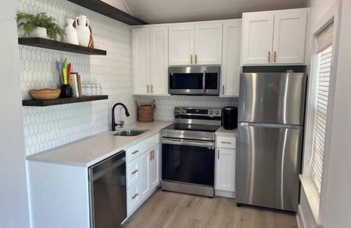 Burton Other | Amazing 2 BR Near Round Top Sleeps 6