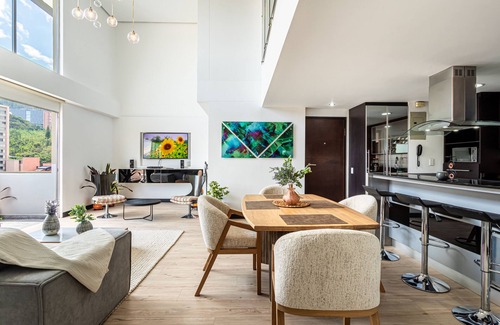 Lalinde Apartment | Amazing 2-Story Poblado Penthouse Wow Factor! New Renovation June 2023!