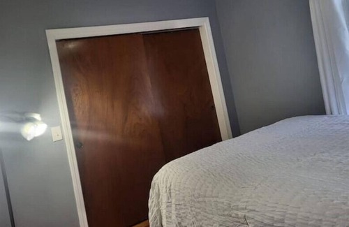 Mount Pleasant Apartment | Amazing 2nd Floor 3-Bedroom with Modern Amenities