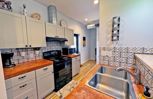 Burnet House | Amazing 3 Bedroom Barndominium on Lake Buchanan