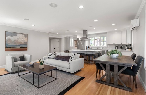 Andover Apartment | Amazing 3 Bedroom Fully Renovated, Private Roof Deck, Andovers Shawsheen Village