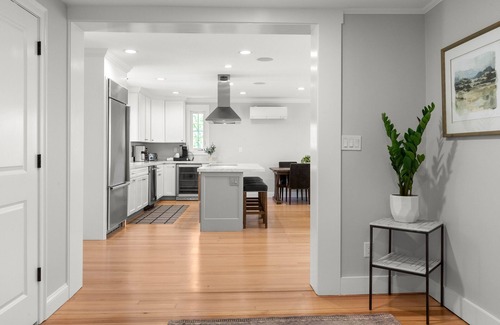 Andover Apartment | Amazing 3 Bedroom Fully Renovated, Private Roof Deck, Andovers Shawsheen Village