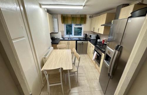 Homerton House | Amazing 3 Bedroom House In Hackney Central