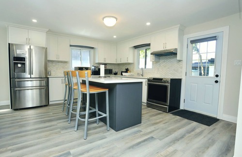 Alcona House | Amazing 3BR Home ~ Relax & Unwind in Comfort