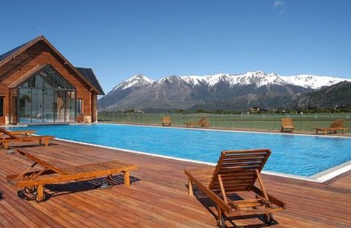 Centro House | Amazing 4 Bedroom Chalet in Arelauquen AG6