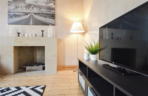 Redcliffe House | Amazing 4 Bed Flat In Earls Court